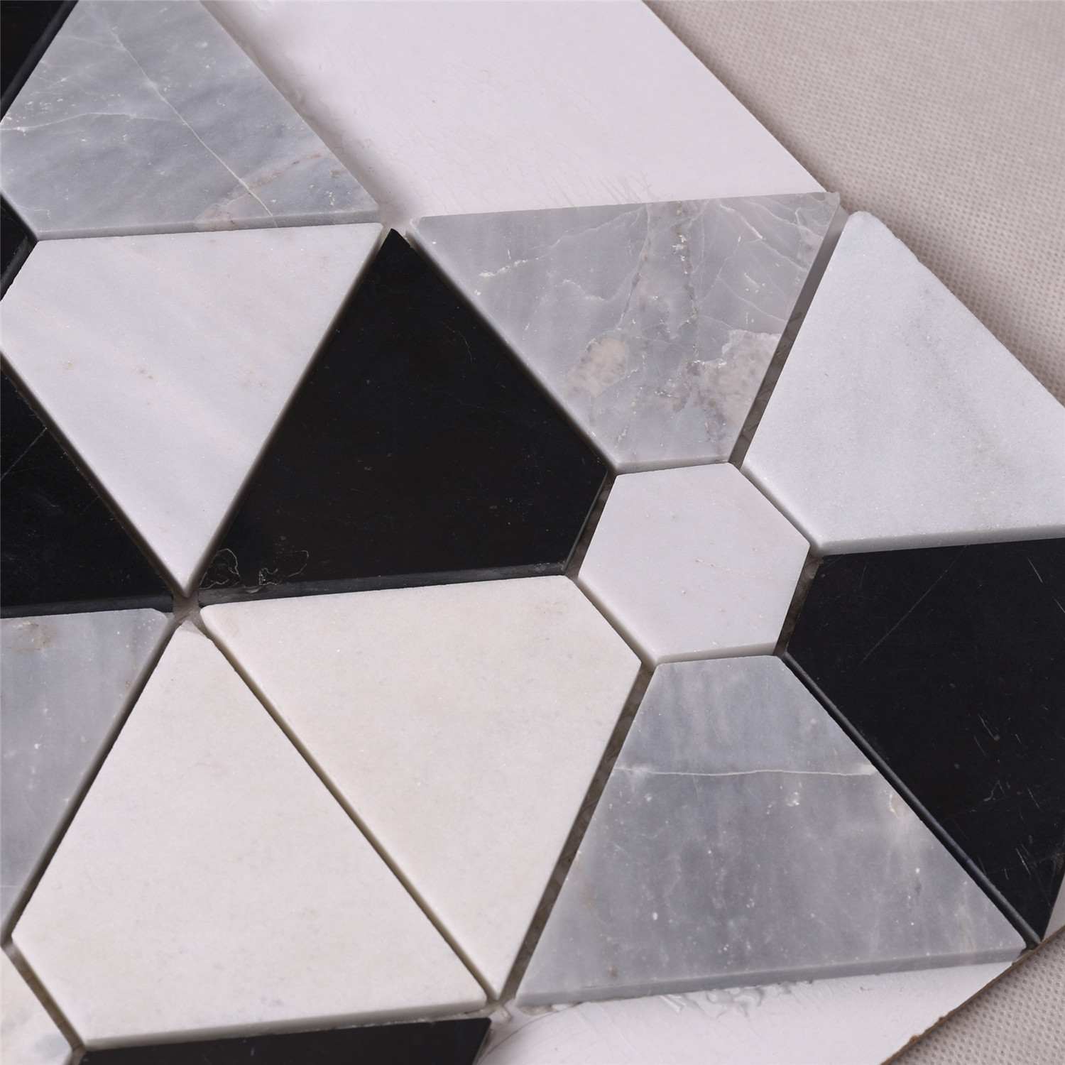 Hexagon Combination Shape White Mixed Black Stone Mosaic Floor Tile