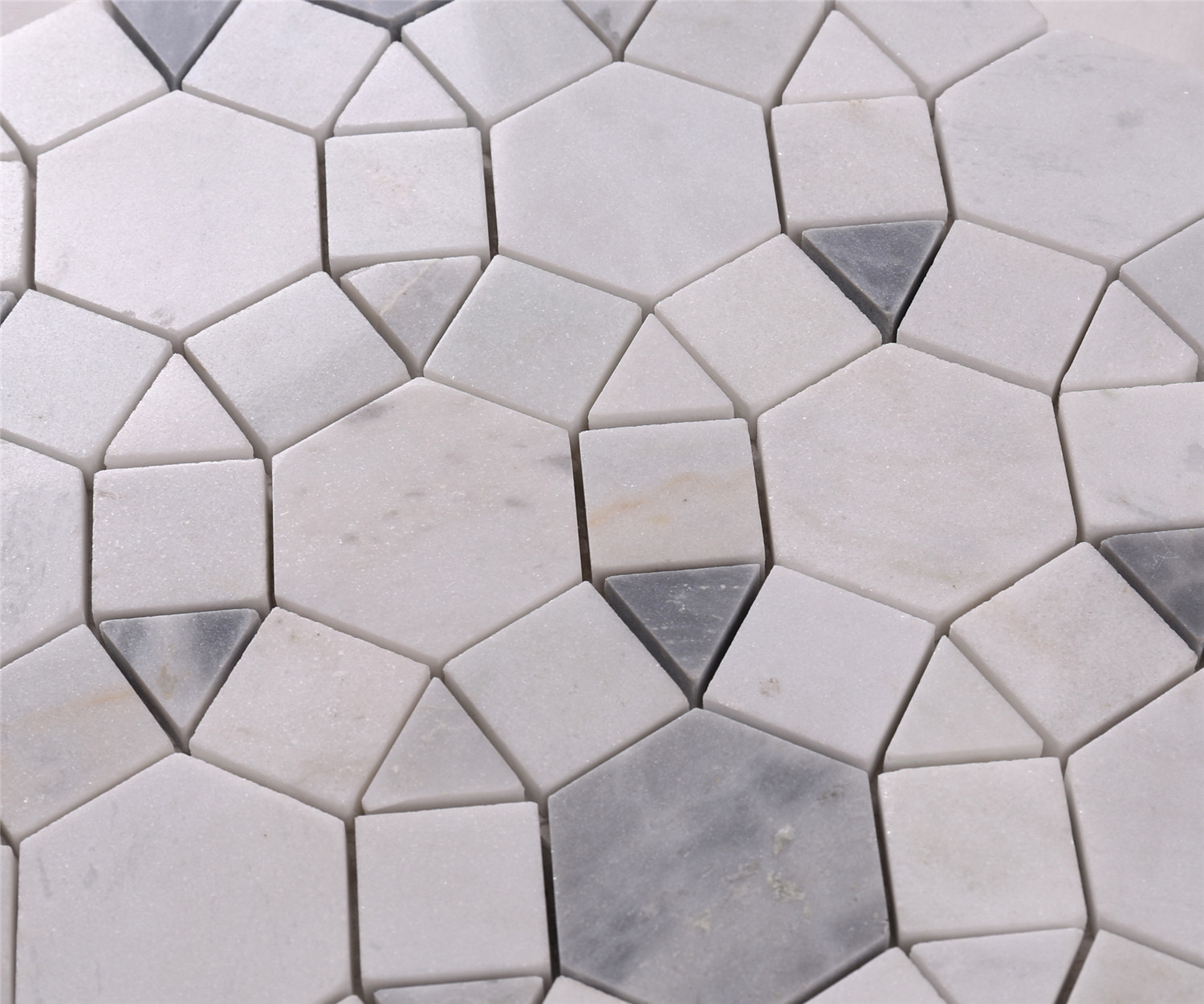 Gray Mixed Carrara White Marble Mosaic Tile for Wall Decoration